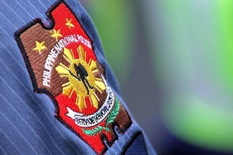 船レース開始で発砲、警官2名解任の波紋