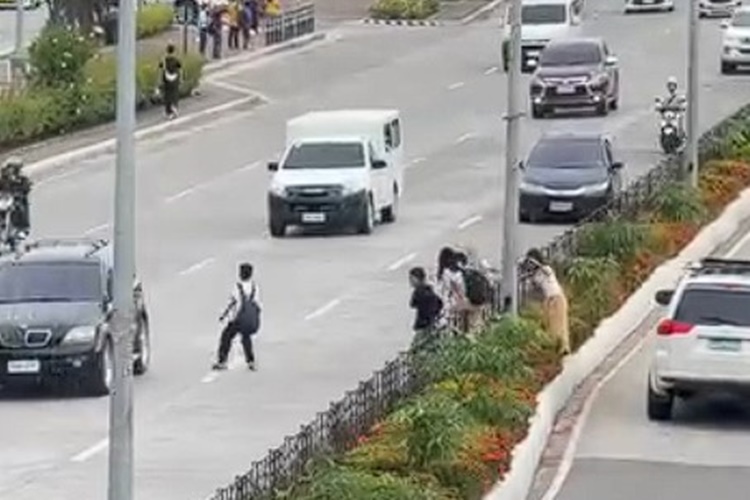 Jaywalking students