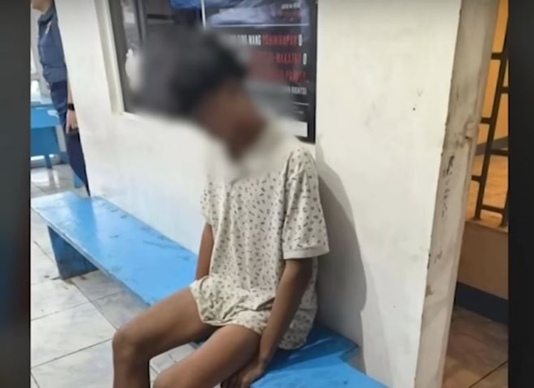 15歳息子、食事巡り母親を殴打し死亡か