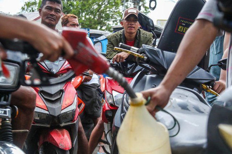 Oil price hike2 1