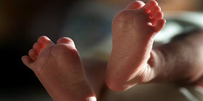 Iloilo baby foun in pigpen 1