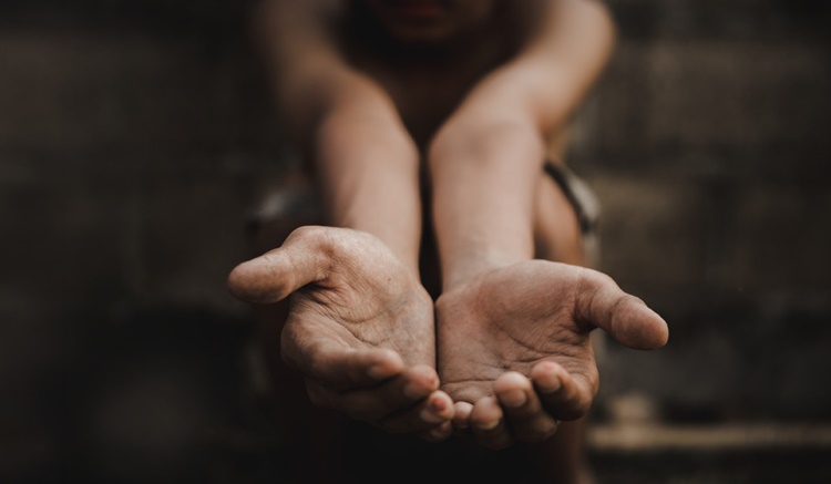 マニラで4歳男児がSUVに轢かれ死亡