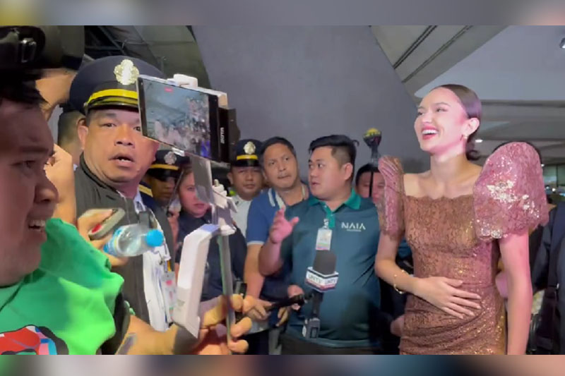 熱狂の歓迎！アティサ・マナロ帰国にファン殺到