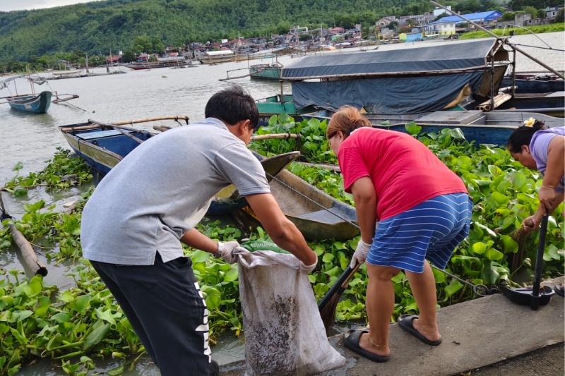 タリム島での清掃活動、地域の力で湖を守る