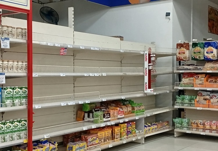 台風ティノ接近でセブ市に買い占めの波