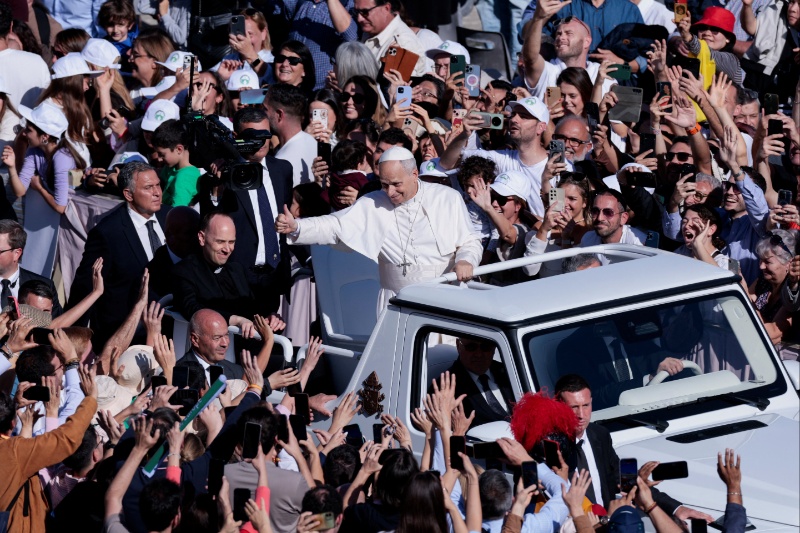 若者よ、アルゴリズムに頼らず自分の物語を