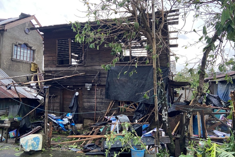台風ティノ、フィリピンで被害後ベトナムへ