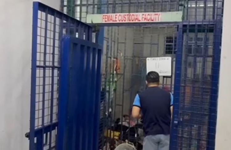 夫の不倫映像を拡散した妻、逮捕される