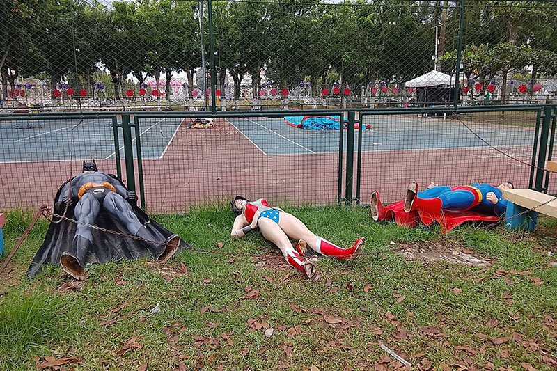Drunk passersby knock down ‘Batman, Superman’ in Iloilo playground