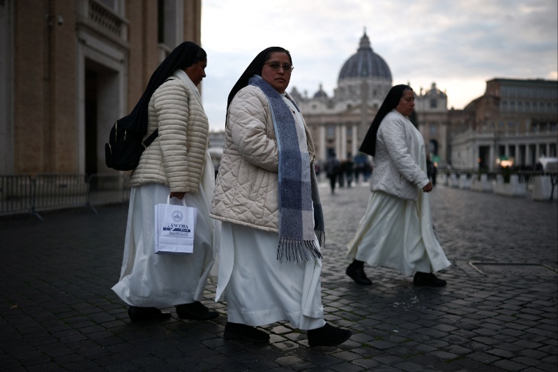 Nuns women deacons voting