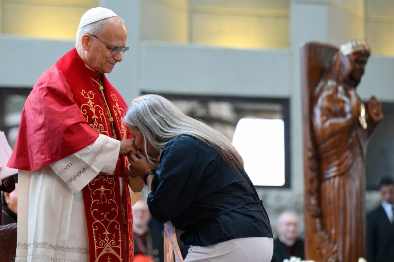 How Pope Leo reacted to migrant Filipino woman’s story in Lebanon