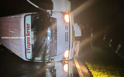 14 sakay sa UV express naaksidente