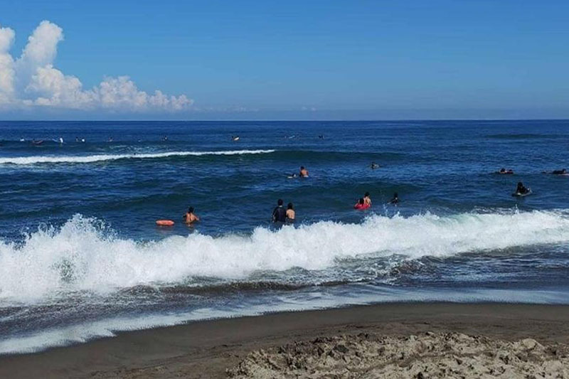 Teen almost drowns amid strong sea currents in La Union beach