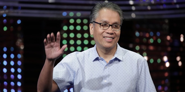 Mar Roxas Responds After Being Linked to Controversial Duterte Message