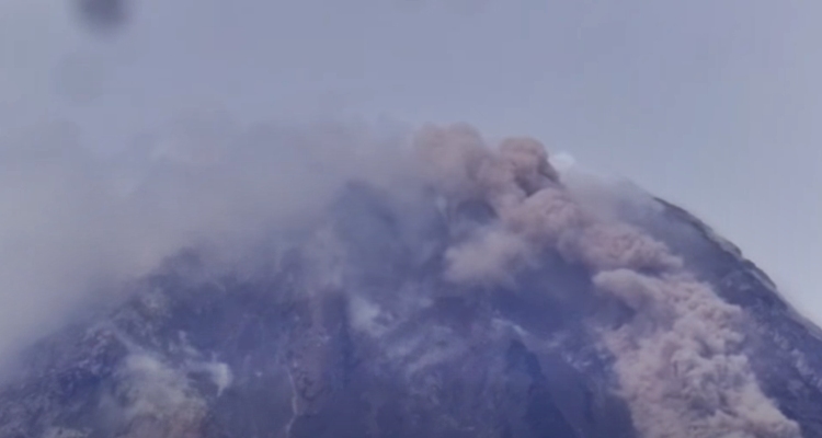 Mayon Volcano Still Under Alert Level 3, More Than 3K People Evacuated