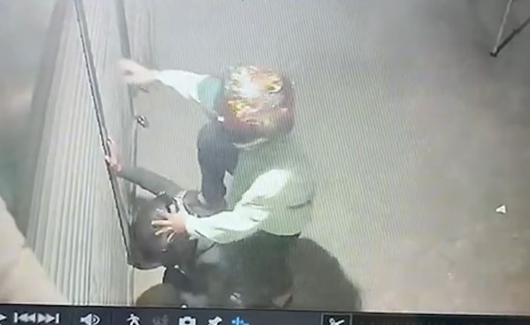 Appliance Store in Rodriguez, Rizal Robbed by Riding-in-Tandem Suspects