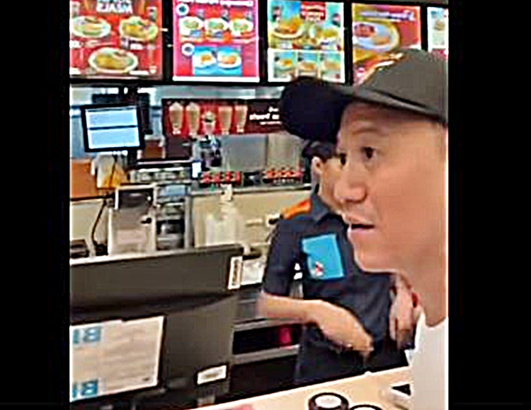 Customer Argues w/ Fast-Food Crew Over Order Misunderstanding