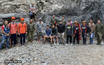 2 bagets na hiker, naligaw sa bundok