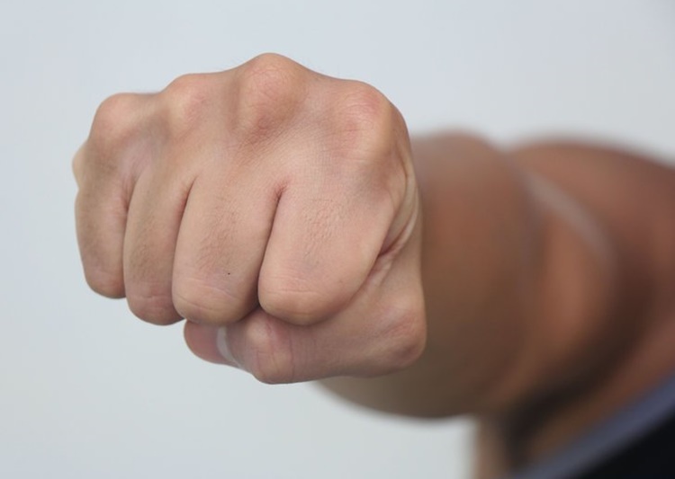 Teacher Hurt After Being Beaten by Student During Drinking Session in Northern Samar