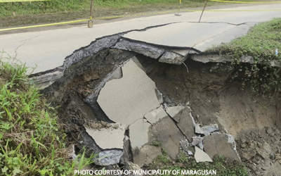 ダバオ・デ・オロで道路崩落、大型車通行止め