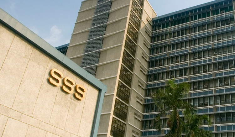 SSS年金10％増、拠出金据え置き発表