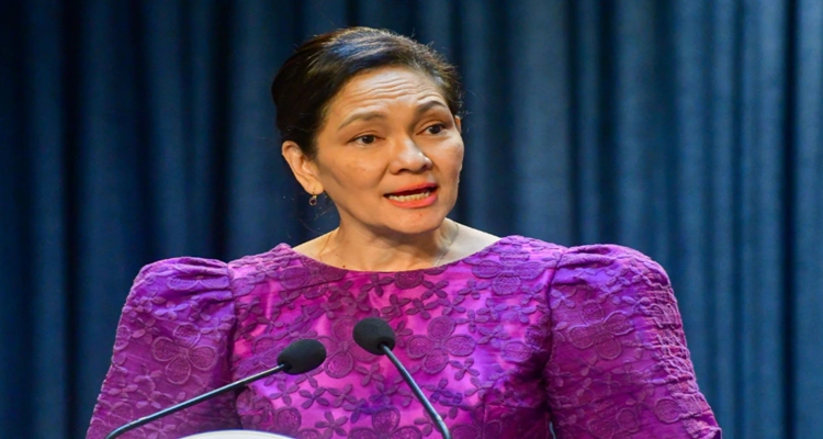 Senator Risa Hontiveros