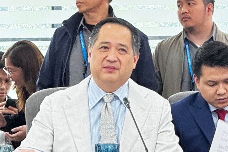 サンタイ議員の発言に非難殺到 女性蔑視問題