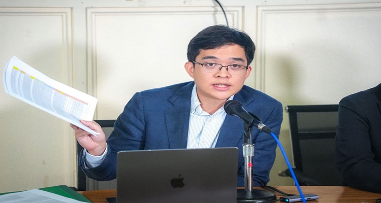 レヴィステ氏、キャストロ氏への影響を否定