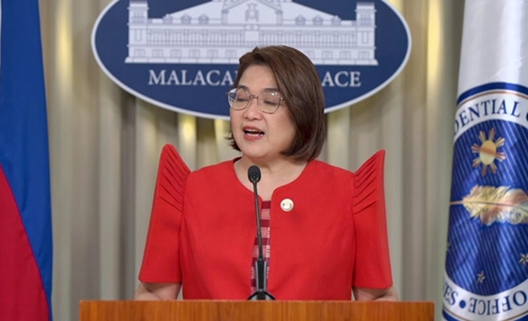 Malacanang Claire Castro