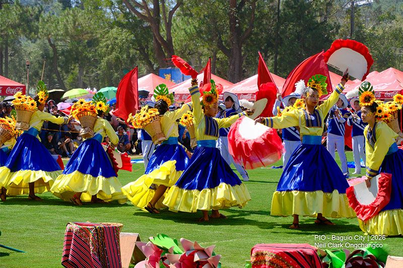 パナグベンガ祭、人工芝でダンサー火傷被害