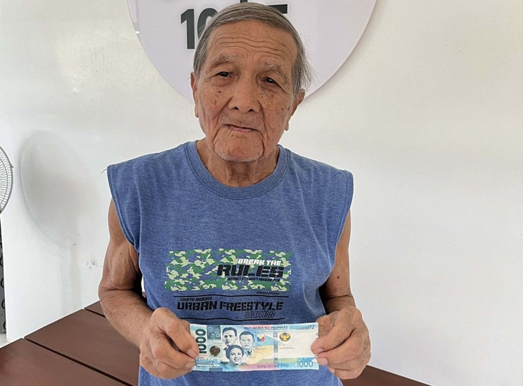 偽札被害に涙する高齢店番の悲劇