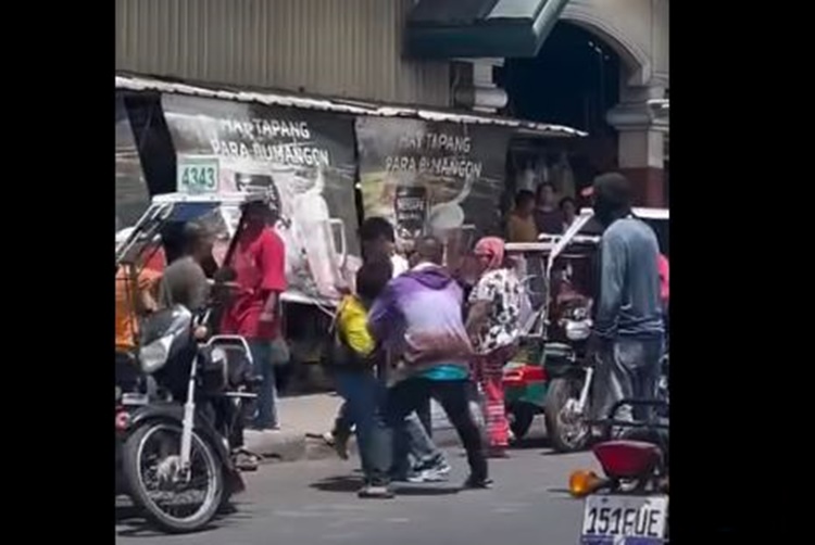 運賃15ペソ巡る口論、運転手と乗客の乱闘