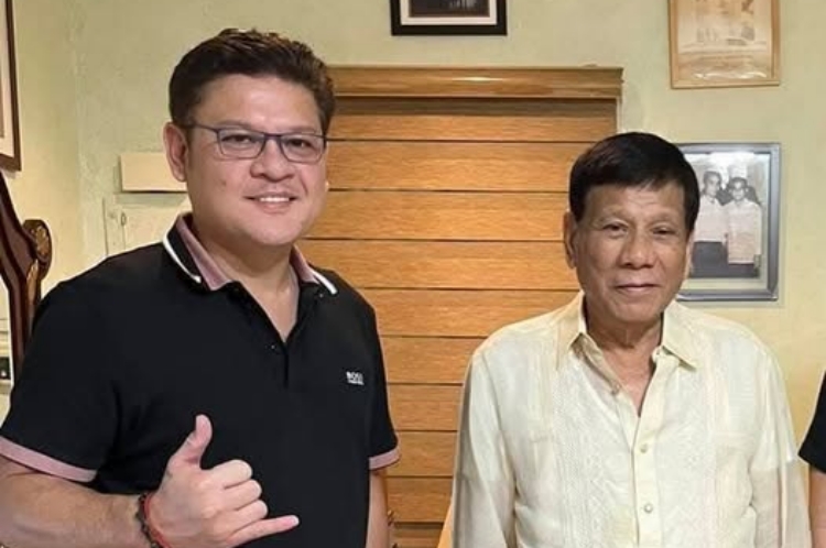 ドゥテルテ氏健康報告 息子が最新情報共有