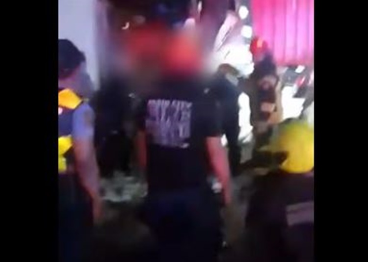 パシッグでトラック暴走、警備員重傷