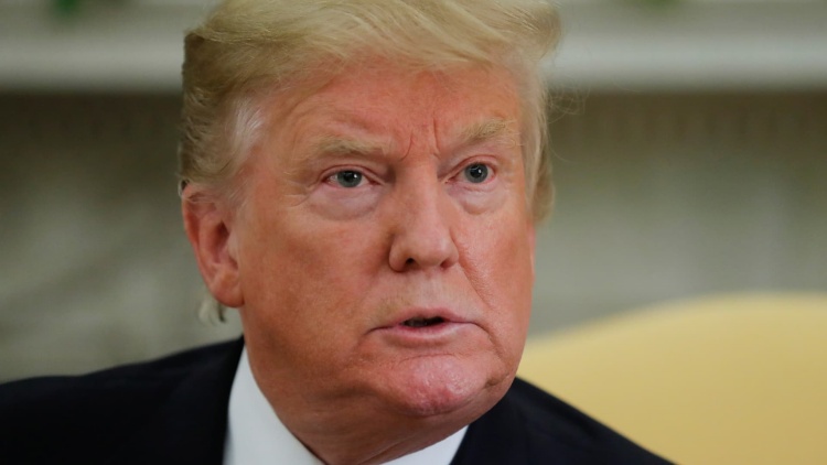 ホルムズ海峡緊迫 トランプ氏強硬姿勢