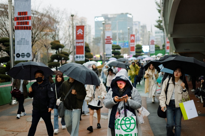 Bts arirang tourists