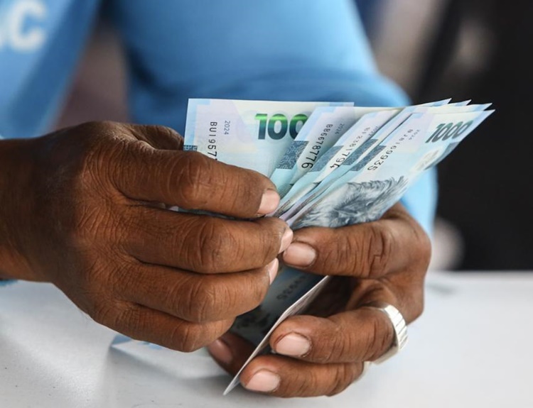 燃料補助金巡る運転手同士の衝突事件