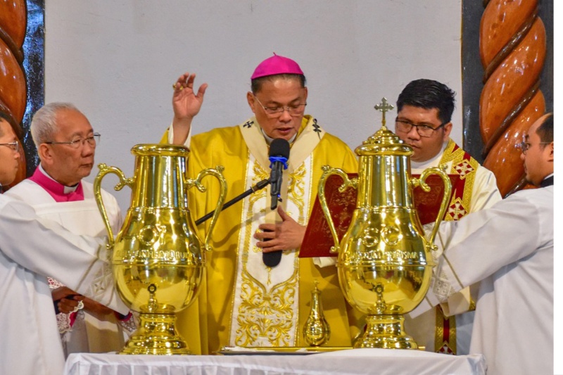 祈り中心の聖週間 家族の絆深める時