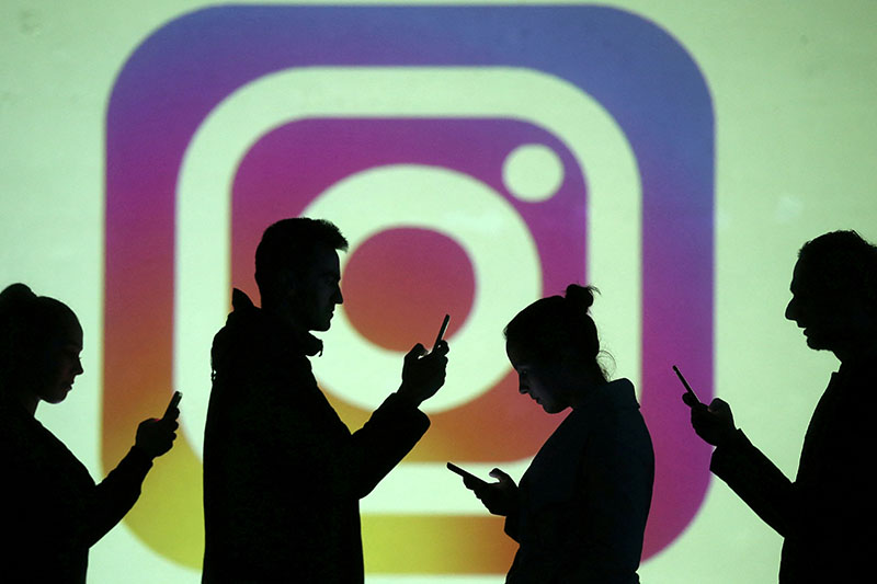 インスタのDM監視強化、子ども安全か広告狙いか