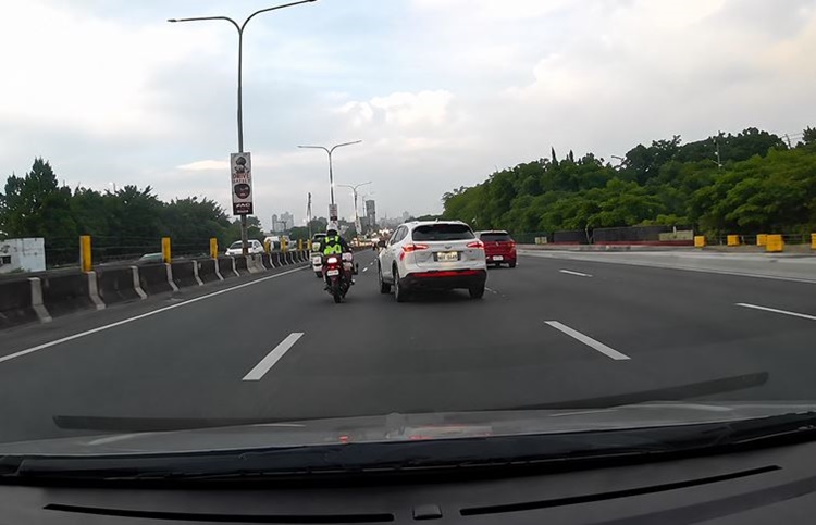 SLEXひき逃げ事件のSUV運転手が出頭