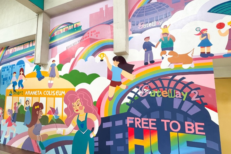Free to be hue mural