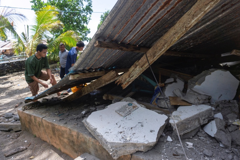 Mindanao residents quake