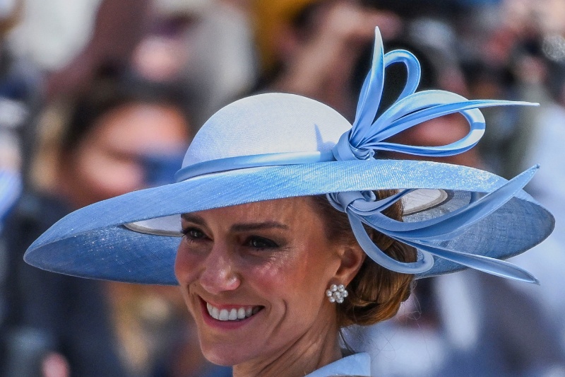 キャサリン妃、英国三大峰登頂で慈善支援