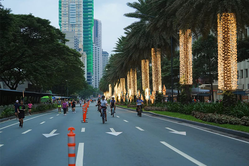 Ayala Avenue car free