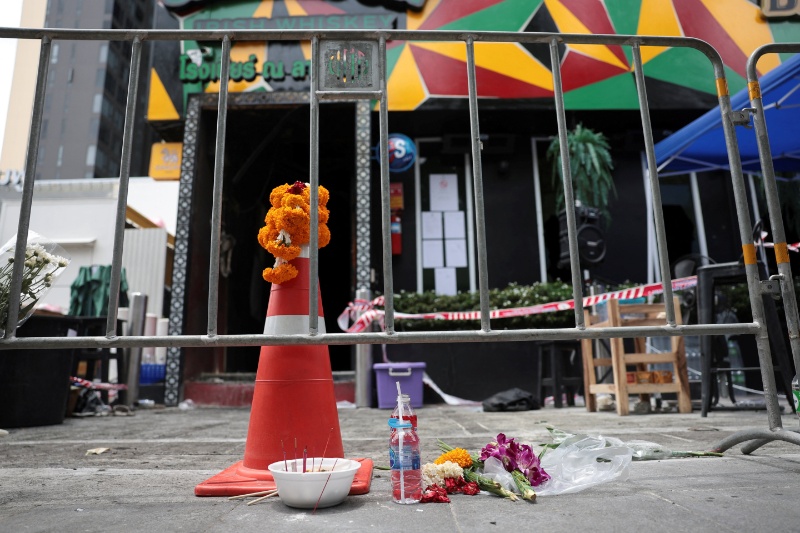バンコク酒場火災、死者30人に規制強化へ