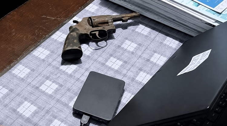 小学校で拳銃発見 6年生が所持 ビリラン