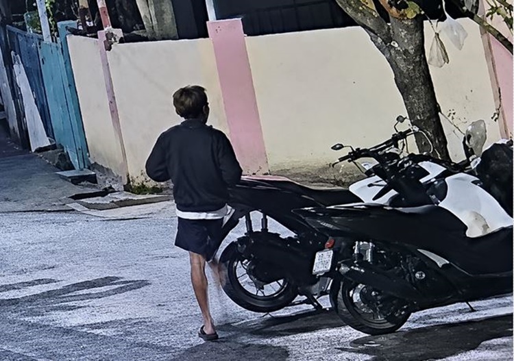 GPS追跡でバイク窃盗犯逮捕 クイーンズ市