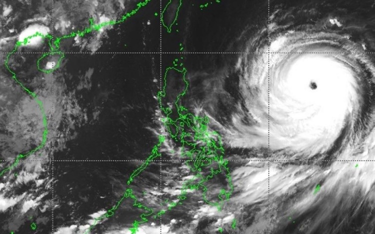 台風インダイ接近 強風警報発令
