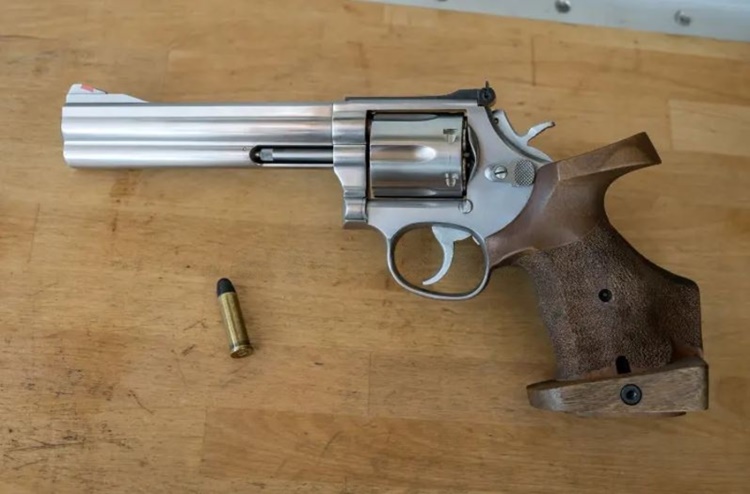Gun post
