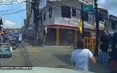 バーガー店でLPG爆発、4人重軽傷